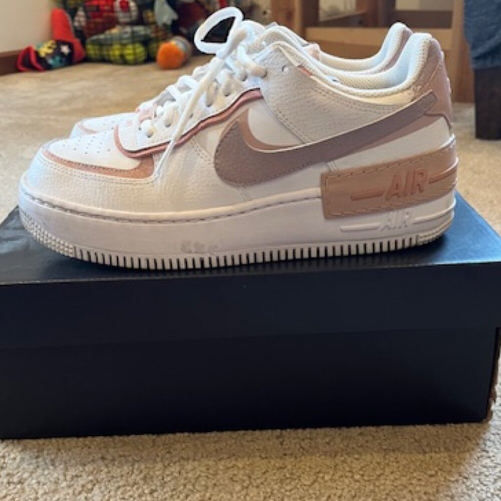 NIKE Air Force 1 Shadow